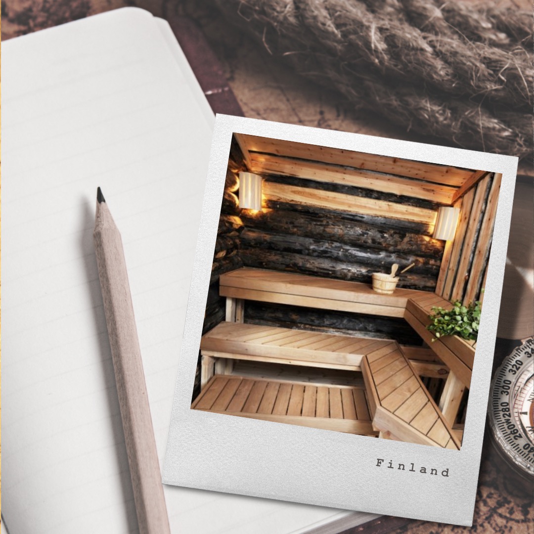 TRADITIONAL WOOD HEATED SAUNA & HOT TUB-Inari