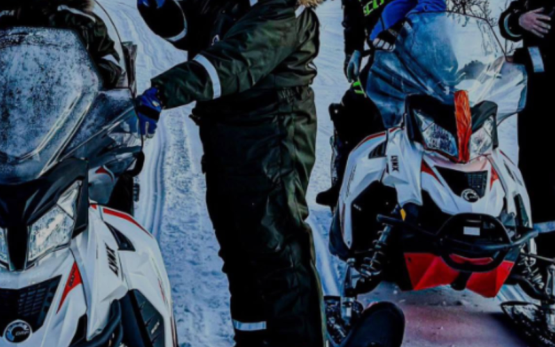 SNOWMOBILE WILDERNESS EXPEDITIONS / Winter 2026 /2027